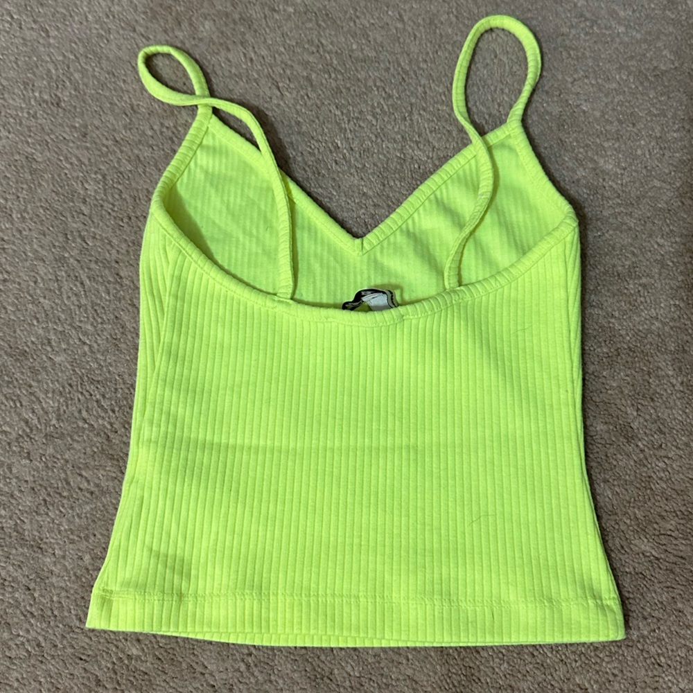 Express Crop Tank - Picture 2 of 3